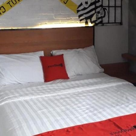 Reddoorz Plus @ Doorman Guest House Bandung Esterno foto